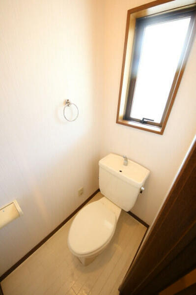 画像8:清潔感たっぷりのトイレです。入るとホッとする、そんな空間。