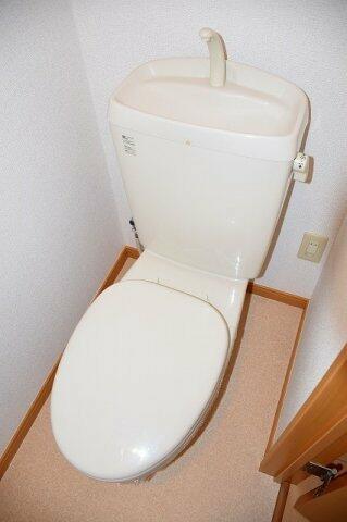 画像14:シンプルで使いやすいトイレです