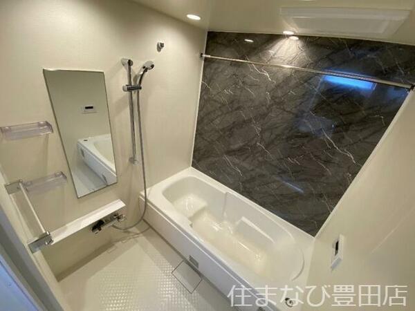浴室：同型完成モデル