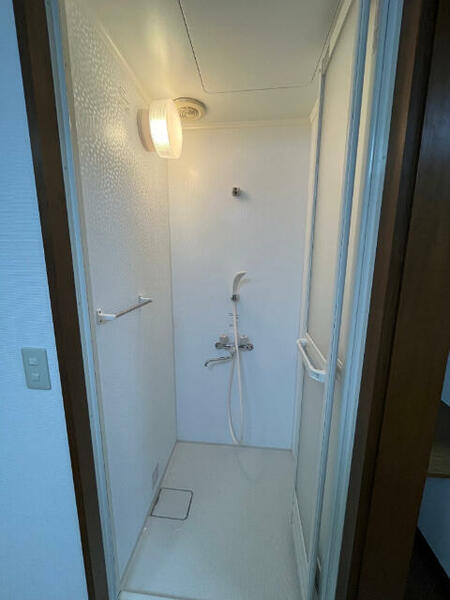 画像6:キレイなシャワールーム