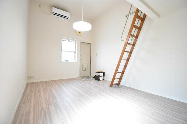 画像8:白を基調にしたきれいなお部屋です