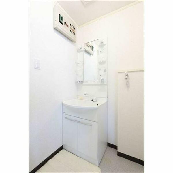 detached 東京都調布市上石原３丁目

地図を見る