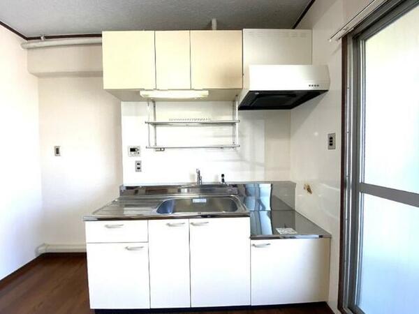 画像10:調理スペースも広いキッチンです。
