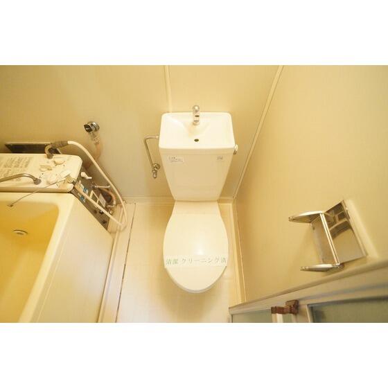 画像7:シンプルなトイレ