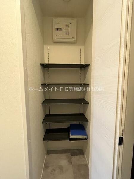 画像15:同型別部屋写真（反転）