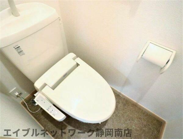 画像8:温水洗浄便座付きトイレ♪
