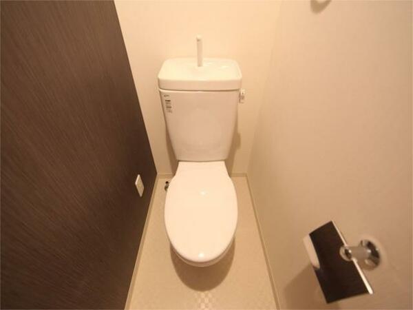 画像7:洋式トイレ（温水洗浄便座設置可）
