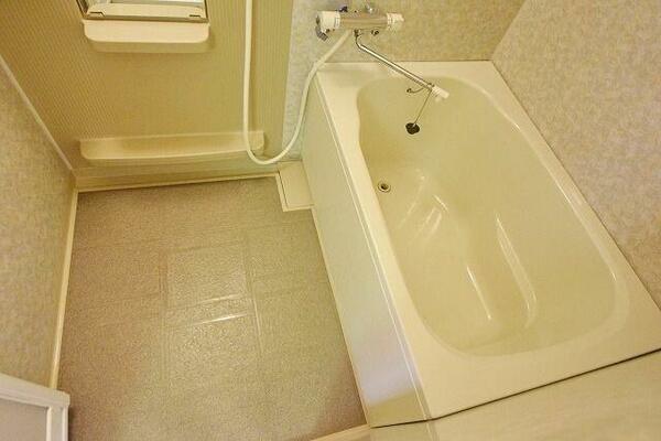 画像5:★バスタブが広めで入りやすいお風呂です・便利な浴室乾燥機付きです★