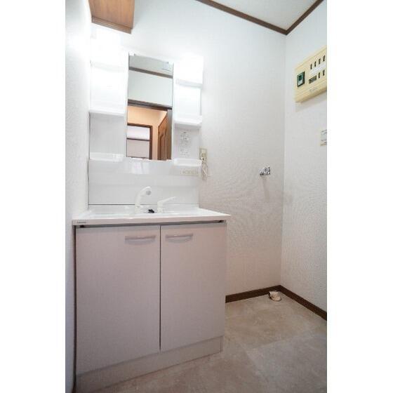 apartment 群馬県北群馬郡榛東村大字長岡
地図を見る