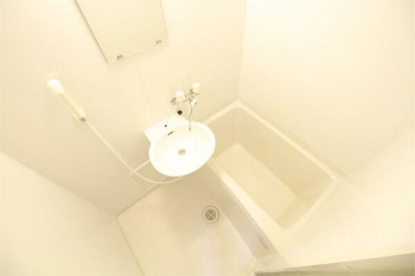 画像6:浴室換気乾燥機つきのお風呂でいつも清潔です。