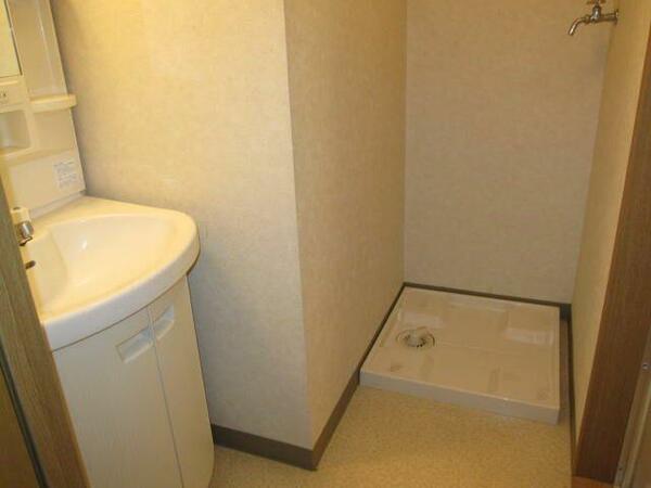 画像9:独立した洗面スペース。