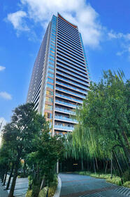 ＭＩＤ　ＴＯＷＥＲ　ＧＲＡＮＤ