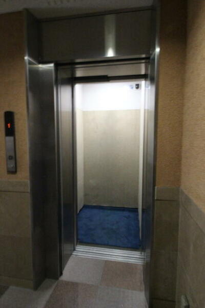 画像15:エレベーター