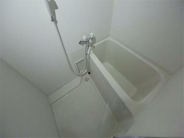 画像13:バスルーム　バス・トイレ別