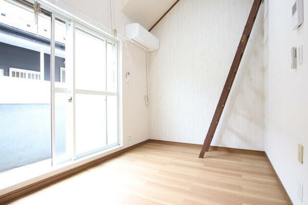 画像3:天井の高い居室★