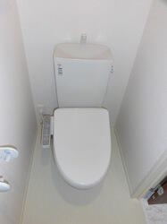 画像8:Ｂ301　温水洗浄暖房便座トイレ
