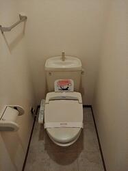 トイレ：温水洗浄暖房便座トイレ