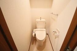 トイレ：温水洗浄暖房便座