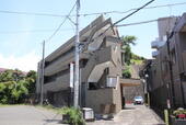 横浜市戸塚区上倉田町 3階建 築25年のイメージ