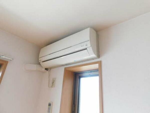 画像13:エアコンは今や入居条件のアイテムです