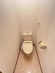 画像10:トイレ（温水洗浄暖房便座付）