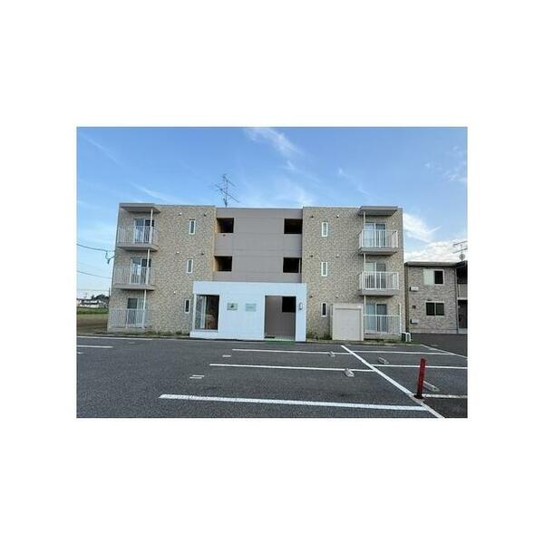 apartment 福島県相馬市百槻字蓬田
地図を見る