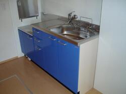 画像4:ブルーのキッチンがオシャレ！