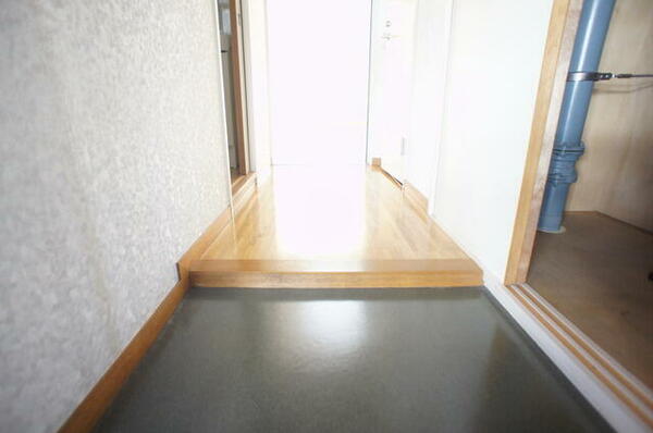 画像14:すっきりシンプルな玄関スペースです！
