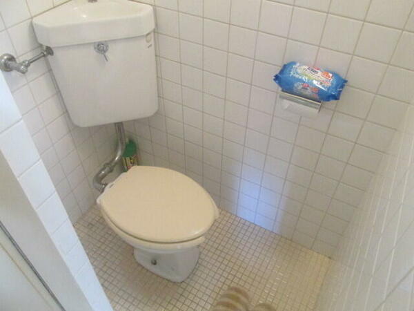 画像7:清潔感のあるトイレ。