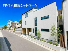神奈川県横浜市青葉区新石川３丁目