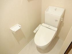 画像8:トイレ(温水洗浄暖房便座)