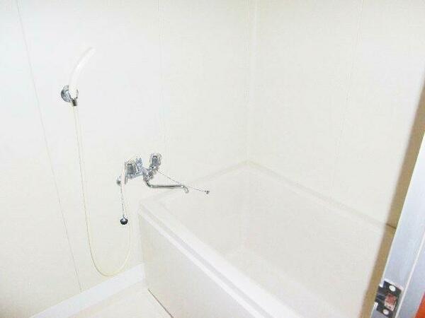 画像13:広めの浴室です!
