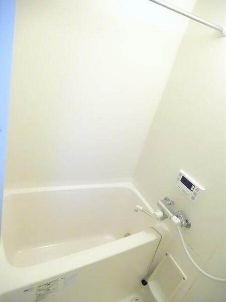 画像6:便利な浴室乾燥機付