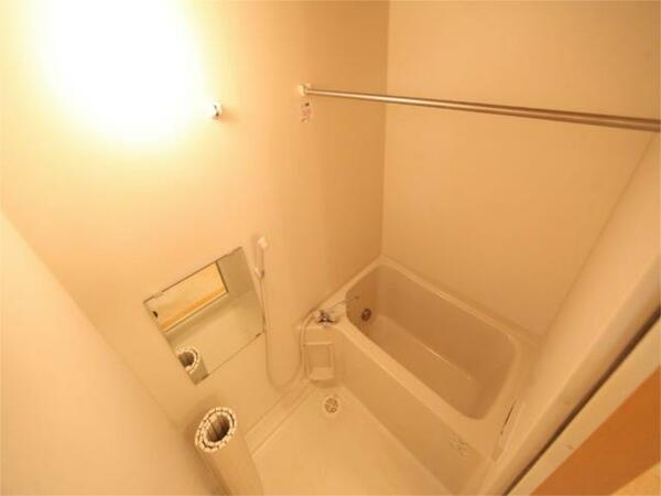 画像5:追い焚き　浴室暖房乾燥機付　２４時間換気機能付バスルーム