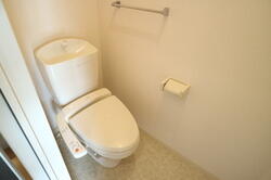 画像8:トイレ(温水洗浄暖房便座)