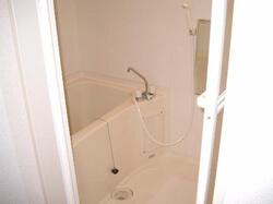 画像4:バスルーム(浴室乾燥機能付)！