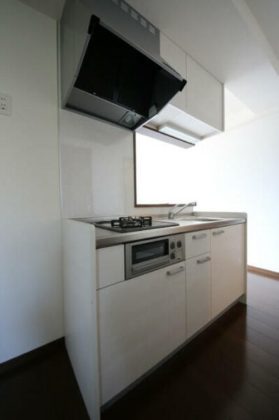 画像4:システムキッチンなので広々使えて、お料理もはかどります。