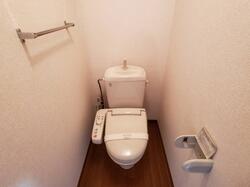 画像8:温水洗浄暖房便座のトイレ