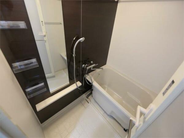 画像4:浴室暖房乾燥機付バスルーム