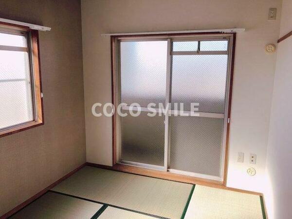 画像12:畳の上でゆっくりとくつろげる和室です 【COCO SMILE　ココスマイル】