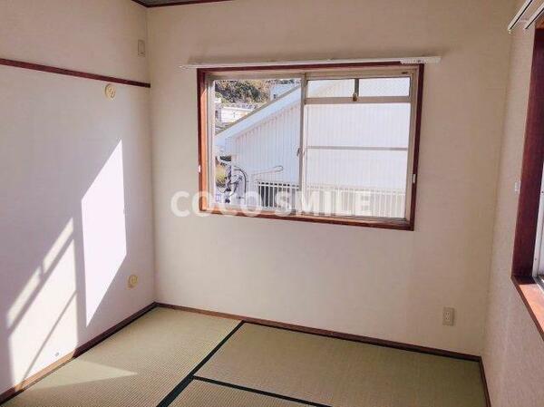画像9:日本らしい落ち着いた雰囲気の和室です 【COCO SMILE　ココスマイル】