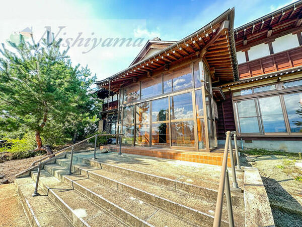 detached 山形県米沢市大字川井

地図を見る