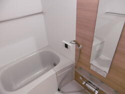 画像5:追焚・浴室換気乾燥機付きバスルーム