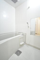 画像5:浴室（追い焚き付）