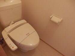 画像8:トイレ　温水洗浄暖房便座