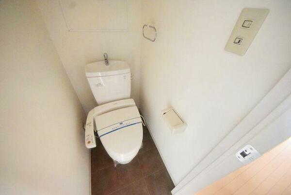 画像12:★温水洗浄暖房便座付きのトイレです★