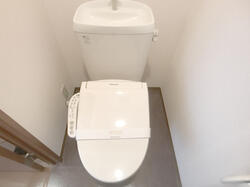 画像10:温水洗浄便座トイレ