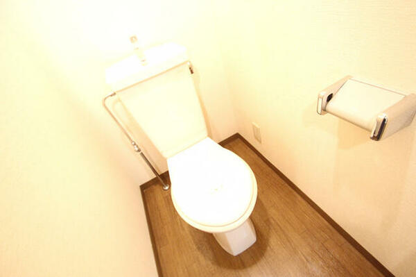 画像9:清潔感あるトイレです
