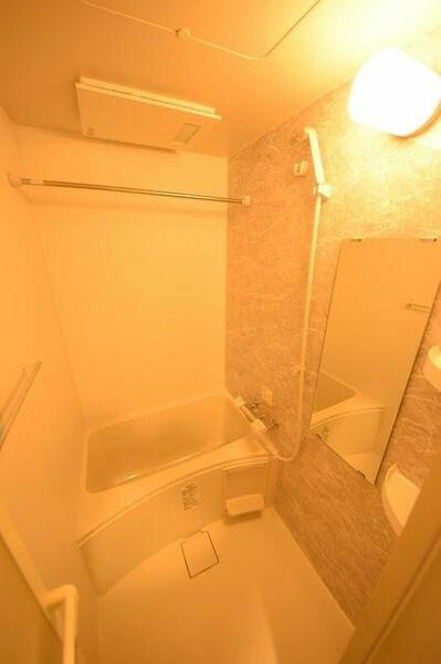 画像5:浴室乾燥付きバス