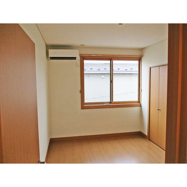 detached 東京都立川市栄町４丁目

地図を見る